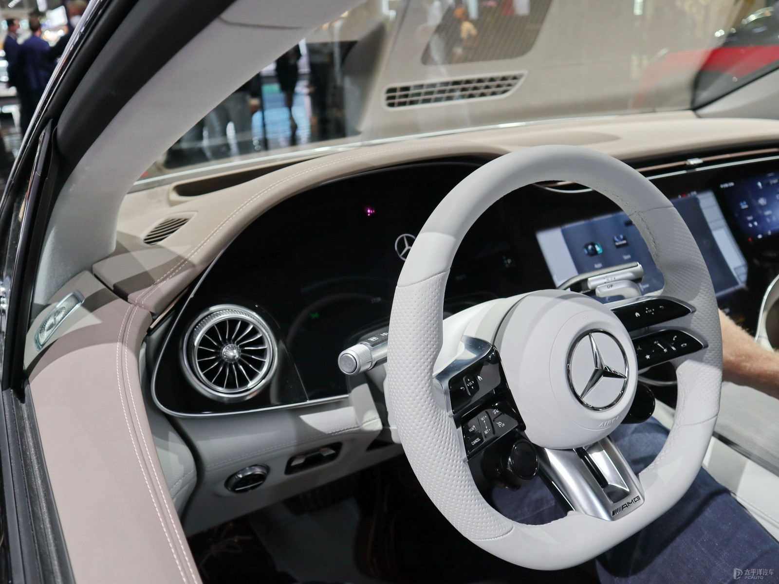 奢華與性能的交匯點 深度體驗奔馳EQS AMG 53 4MATIC+ 的內(nèi)飾藝術